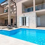 Appartement Pavlovic *