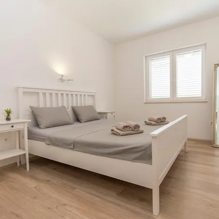 Pavlovic Appartement Vodice